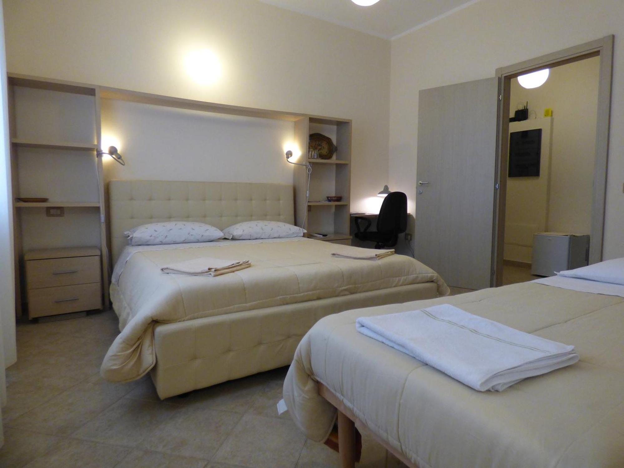 Pensión Anania 3*