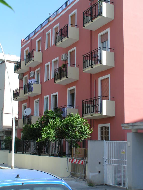 Pensión Anania 3*